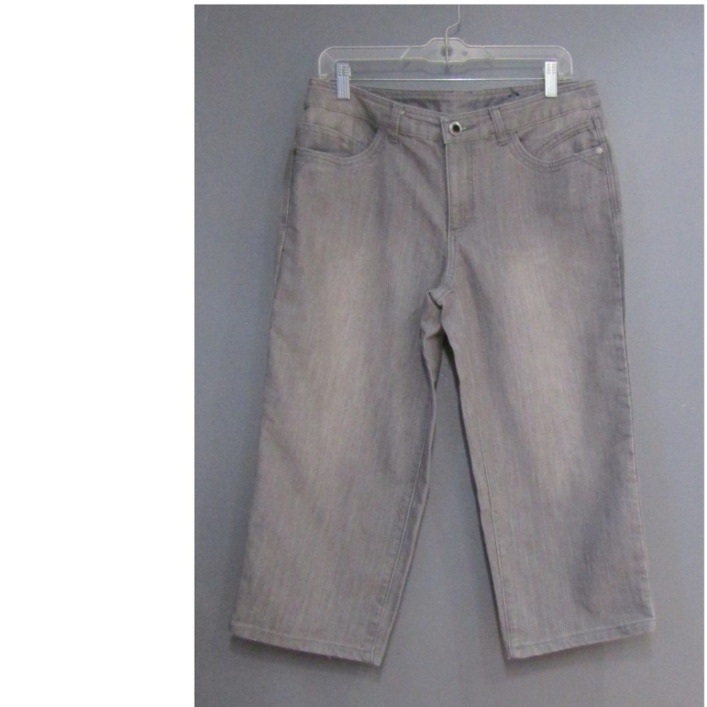 Christopher & Banks Gray Denim Cropped Jeans Capri
